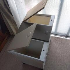 ３分別  ゴミ箱                               (プッシュボタン式)の画像