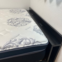 【ニトリ】ダブルベッドの画像