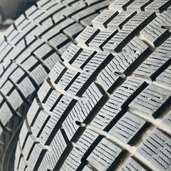 スタッドレス　アイスガード　215/55-17 バリ山の画像