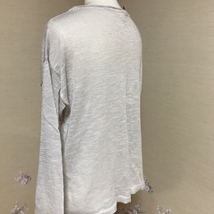 生成り　カットソーの画像