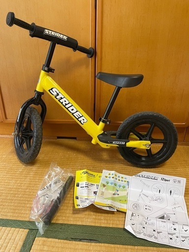 【外使用5回のみ】12インチ ストライダー 黄色 工具・説明書付き