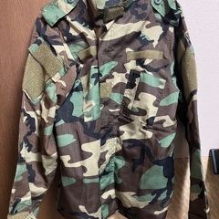 【訳あり】迷彩服上下セット XSサイズ ウッドランド の画像