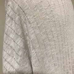 ライトベージュ　カーディガンの画像