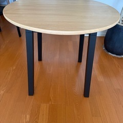 超美品！IKEA ダイニングテーブル 丸 の画像