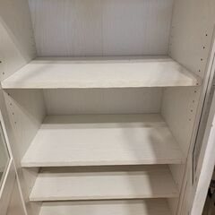 食器棚の画像