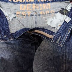 KARL KANI ジーンズ　サイズ32  の画像