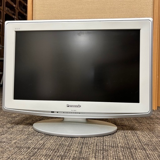 Panasonic VIERA 19型液晶テレビ TH-L19D2-W 地デジOK（リモコン