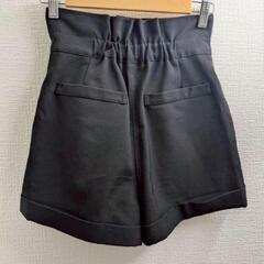 GRL ハイウエスト ショートパンツ　黒　の画像