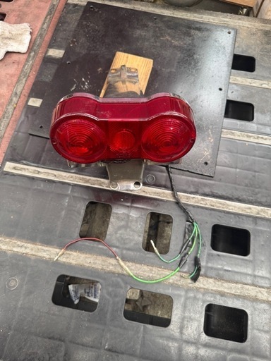 GT380 テール 土台 画像参照 旧車 当時物　２灯式