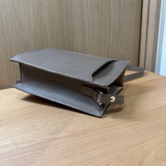 レザー スマホショルダーバッグ　ブルーシンシアの画像