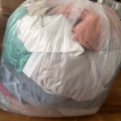 洋服大量まとめ主にM~Lの画像