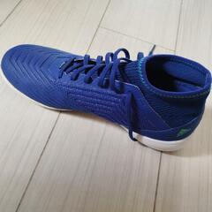Adidas Predator フットサルの画像