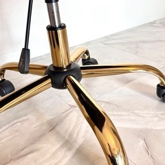 【先着順】椅子(ピンクベロア) 5万円→2.8万円の画像
