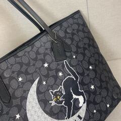 コーチのハロウィンプリントトートバッグの画像