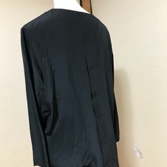 ブラウス　黒　色褪せなしの画像