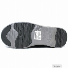 クラークス Clarks スニーカー 靴 革靴 カジュアルシューズ Charton Mix 本革 レザー ネイビー メンズ ブランド 男性向け 人気 新品 未使用の画像