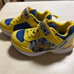 新品　ミニオンズ　靴　17センチの画像