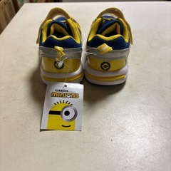 新品　ミニオンズ　靴　17センチの画像