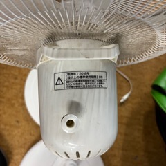 扇風機 ホワイト 18年製の画像