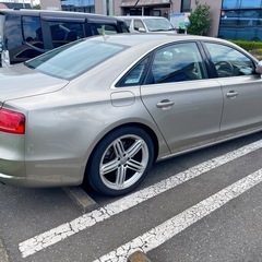 週末まで出品アウディA8最上級4.2 マッサージ機能あり 乗って帰れます車検長の画像