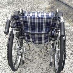 車イス　野外専用・黒タイヤ　車椅子　車いすの画像