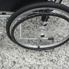 車イス　野外専用・黒タイヤ　車椅子　車いすの画像