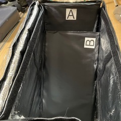 Uber eats 配達バックの画像