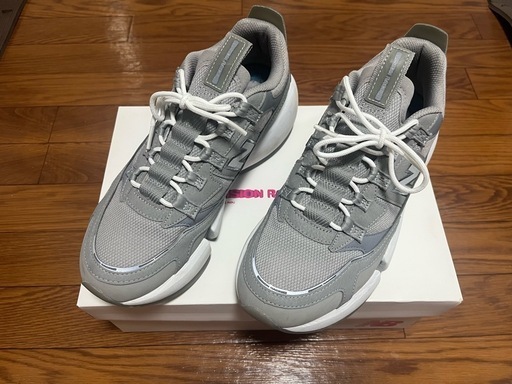 New balanceスニーカー