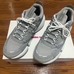 New balanceスニーカーの画像