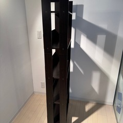 4段 本棚の画像