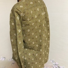 沖縄で購入　襟に色褪せありの画像