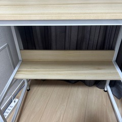 無料でお譲り！デスク&チェアの画像
