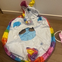 幼児用の浮き輪の画像