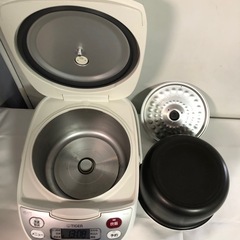 天）257.23年製　TIGER マイコン炊飯ジャー JBH-G102の画像