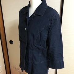 濃紺　ジャケット　薄手　見た目より柔らかい