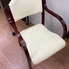 ☆ドリーム荒牧店☆☆ジモティー割引有☆ 肘置き付ダイニングチェア