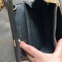 トリーバーチ　ブラックショルダーバッグ　ウォレットショルダー　黒の画像