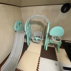 ブランコ　すべり台　バスケットゴールの画像