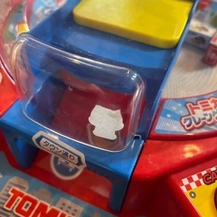 トミカ　クレーンゲームの画像