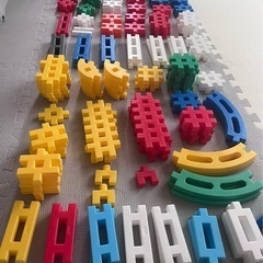 ニューブロック 280個＋トーマスパズルの画像