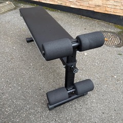 今日明日限定マルチシットアップベンチ　筋トレの画像