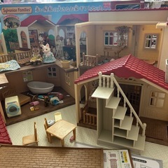 シルバニアファミリー赤い屋根の大きなお家ギフトセット➕　の画像