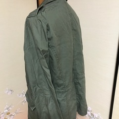 モスグリーン　ジャケット　襟にやや色褪せの画像