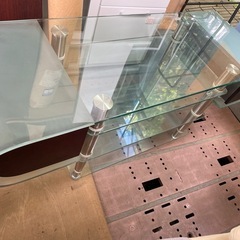 ガラステーブルの画像