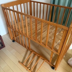 ベビーベッドの画像