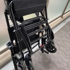 コンパクト車いすの画像
