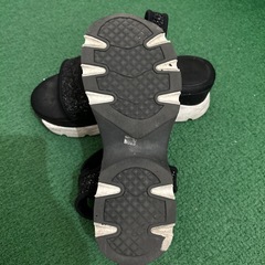 S サンダル　ラメの画像