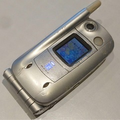ドコモn505isガラケー当時物の画像