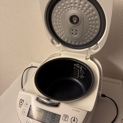 炊飯器の画像