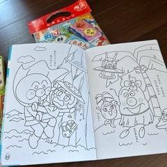 トミカ、プラレール絵本　　ぬりえのおまけ付き(^^)の画像